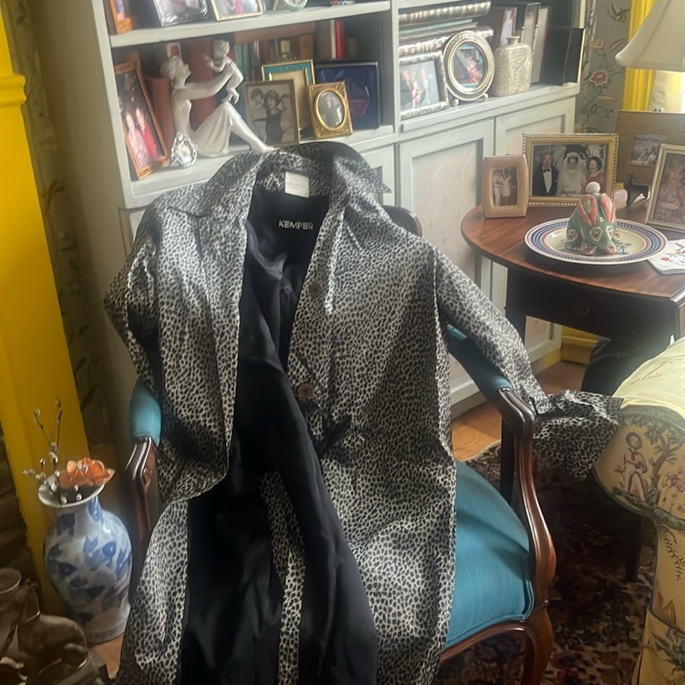 A fun light weight raincoat by Kemper perfect for Spring